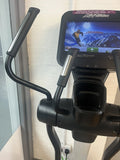Life Fitness Discover SE Cross Trainer